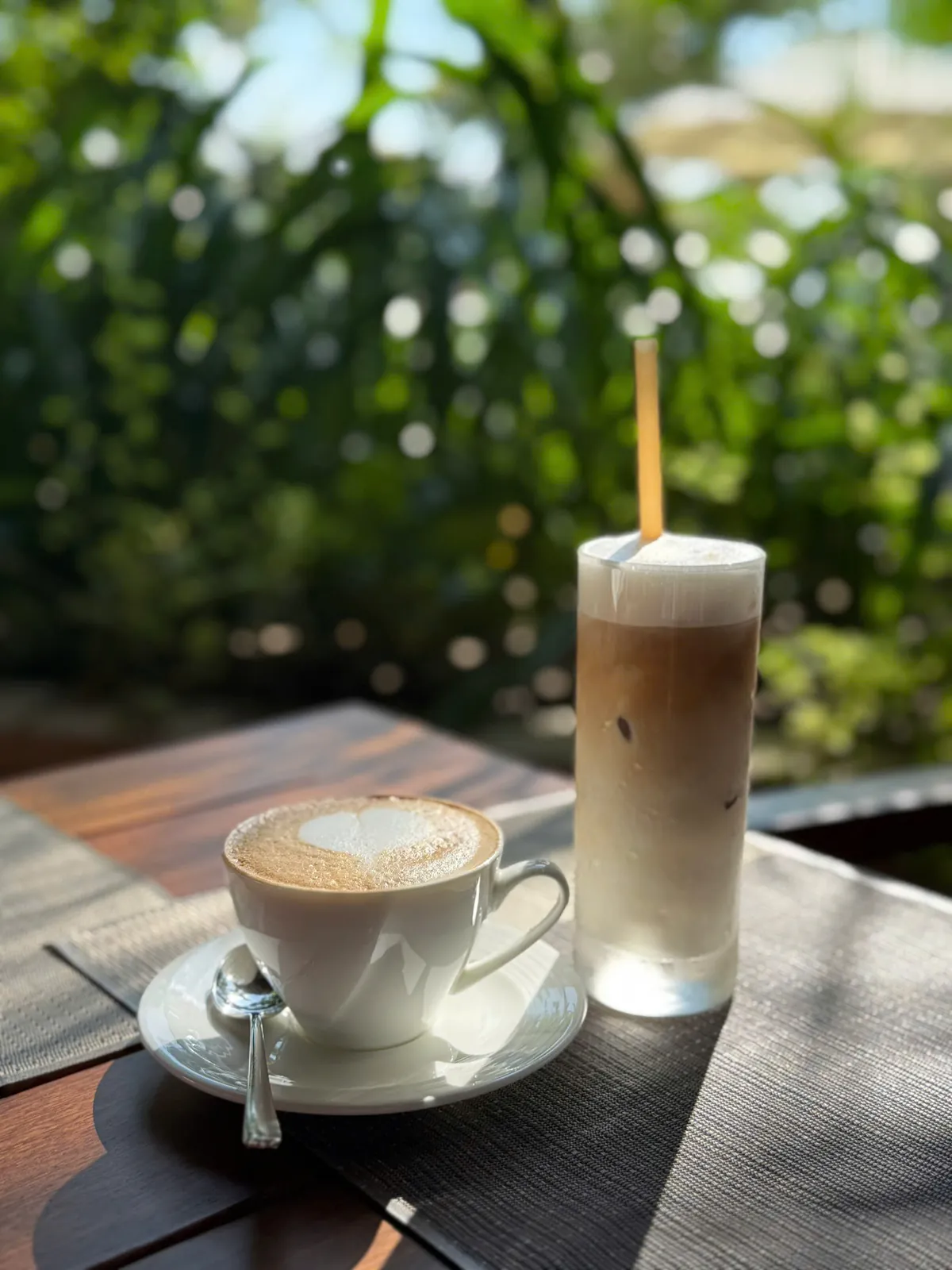 Cà phê buổi sáng tại resort